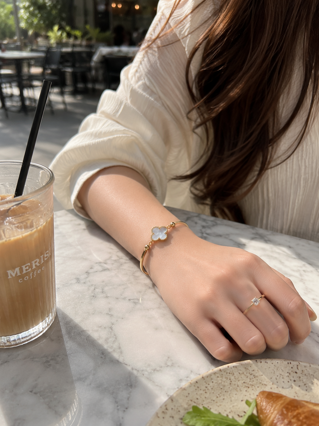 Clover White Line Gold Bracelet