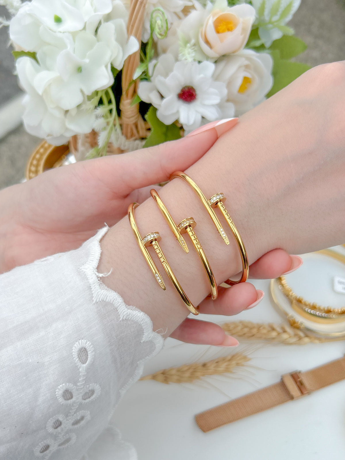 Nail Bangle